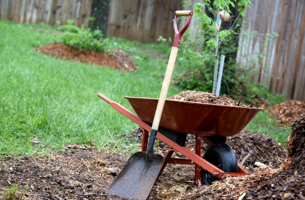 Featured Projects by Heidrich Landscaping - Photo 16