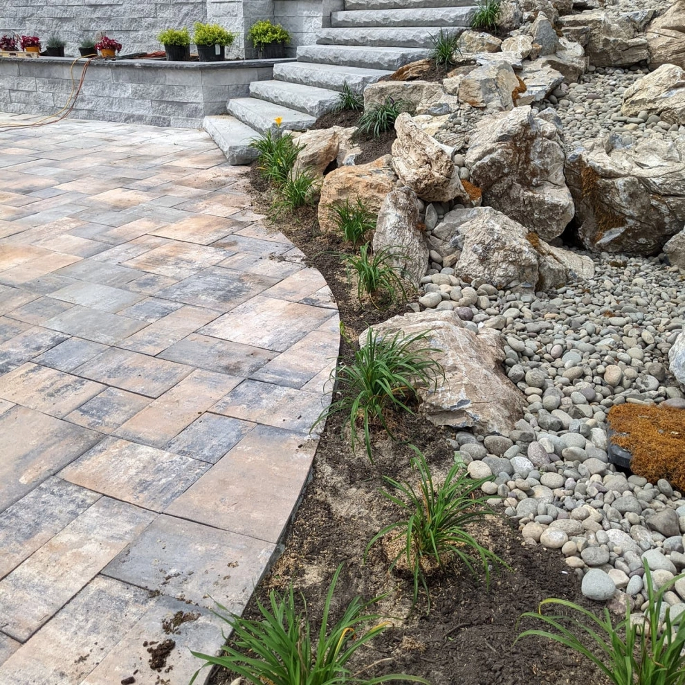 Featured Projects by Heidrich Landscaping - Photo 13
