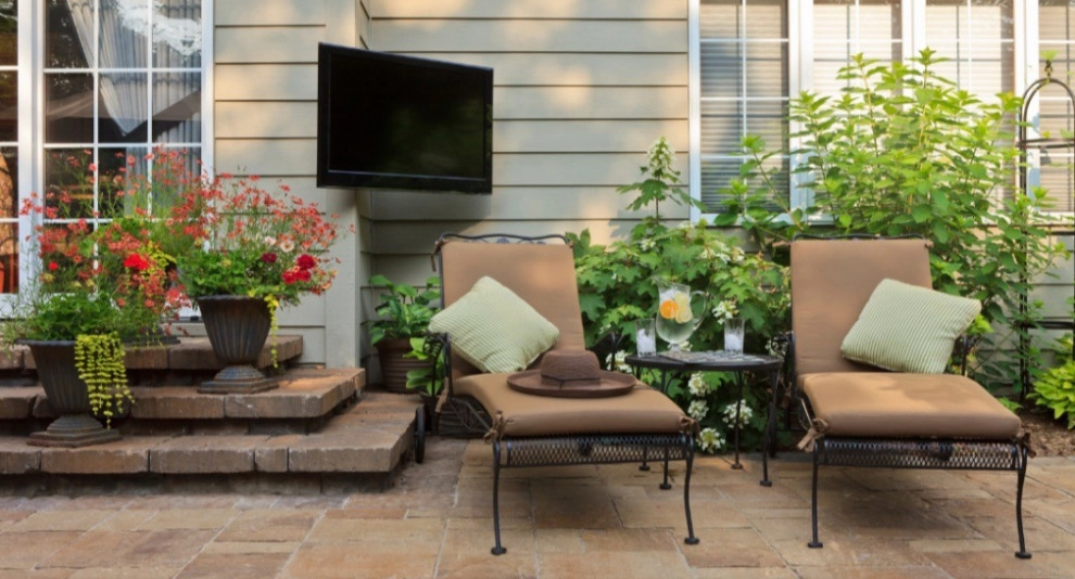 Outdoor Living by Heidrich Landscaping - Photo 3