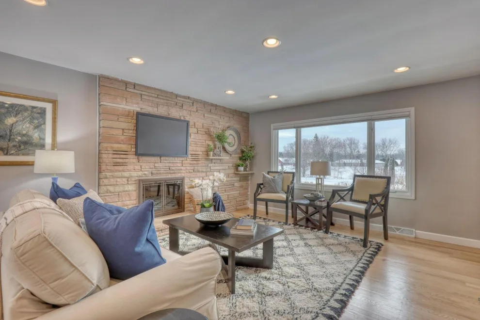 SHOW & SELL Home Staging LLC - Photo 8