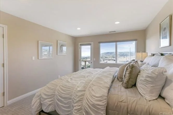 Coastal Staging by HOM Staging & Design - Photo 6