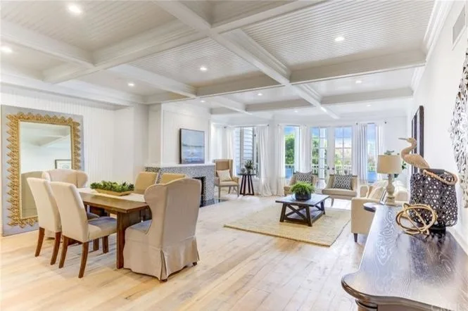 Coastal Staging by HOM Staging & Design - Photo 17