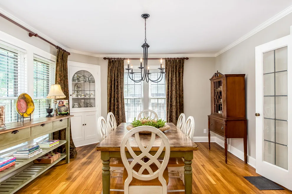 Lounge and Dining Area by Spruce It Up - Photo 3