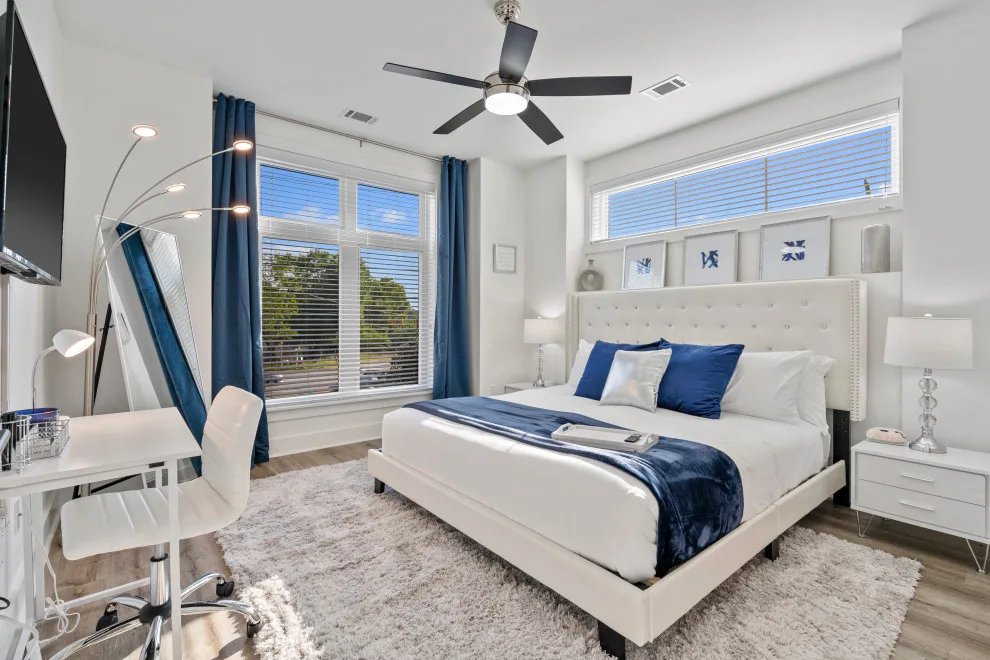 The Azure Jewel: Comprehensive AirBNB Design by Interiors À La Mode, LLC - Photo 27