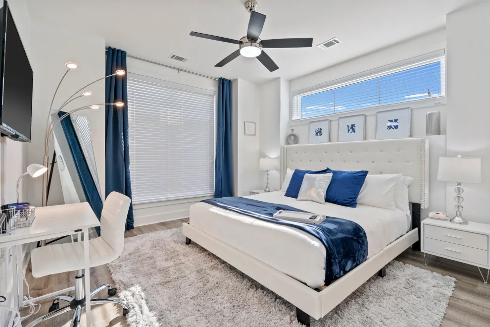 The Azure Jewel: Comprehensive AirBNB Design by Interiors À La Mode, LLC - Photo 10