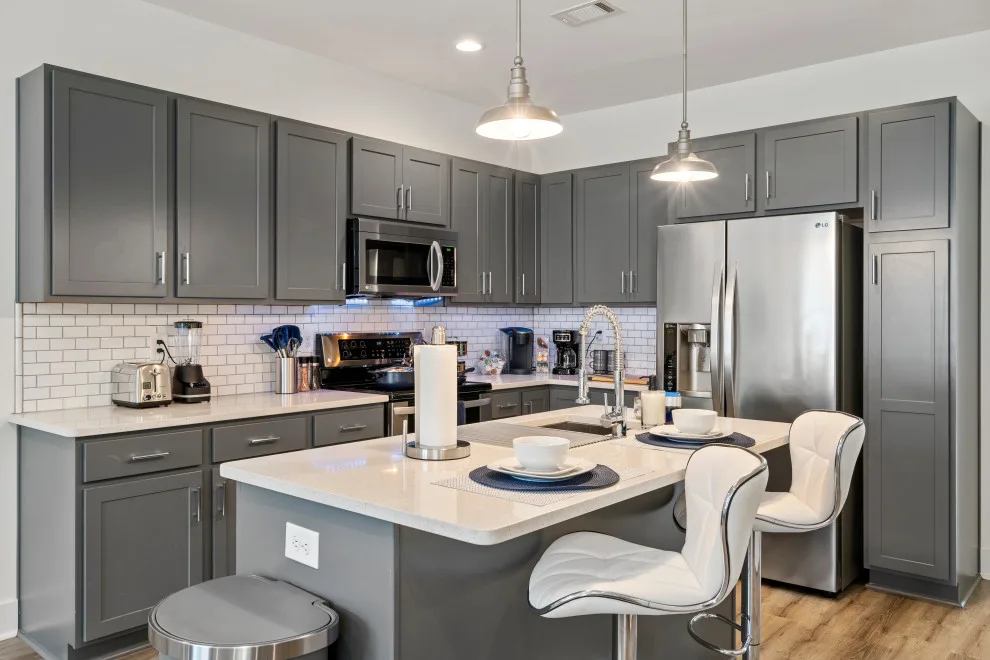 The Azure Jewel: Comprehensive AirBNB Design by Interiors À La Mode, LLC - Photo 26