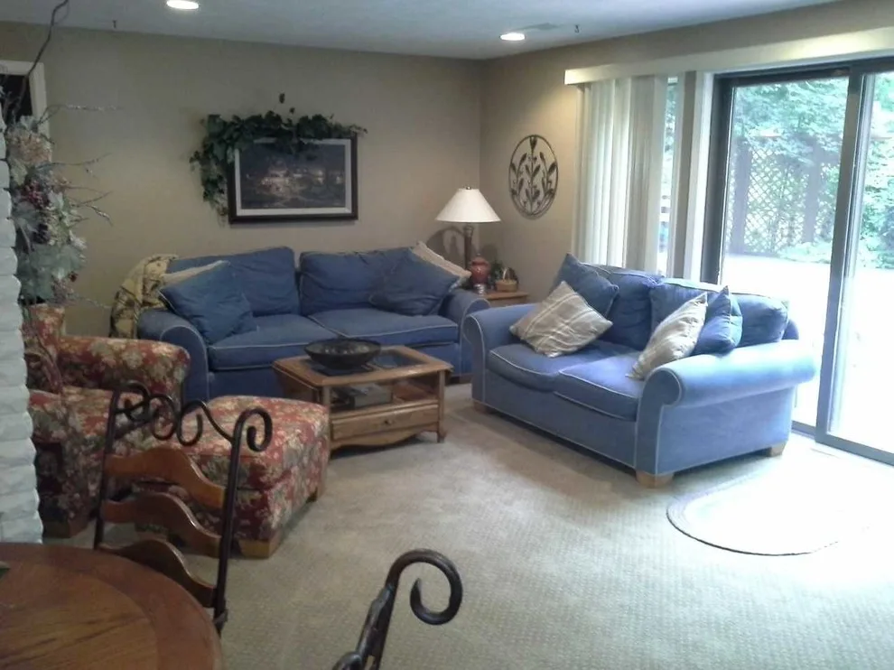 Susan Knox For Ethan Allen Peoria, IL - Photo 2