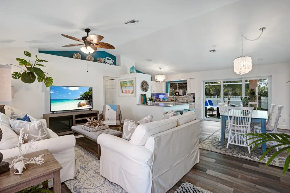 Lil Crab Vacation Rental by Teri Meagher - Photo 12