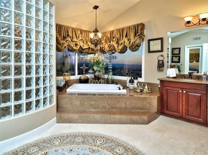 YL Primary Bathroom Renovation by Deisi Vazquez Interiors - Photo 8