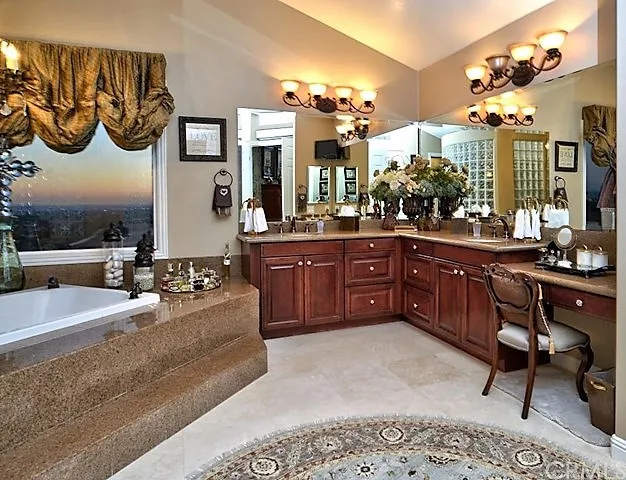 YL Primary Bathroom Renovation by Deisi Vazquez Interiors - Photo 2