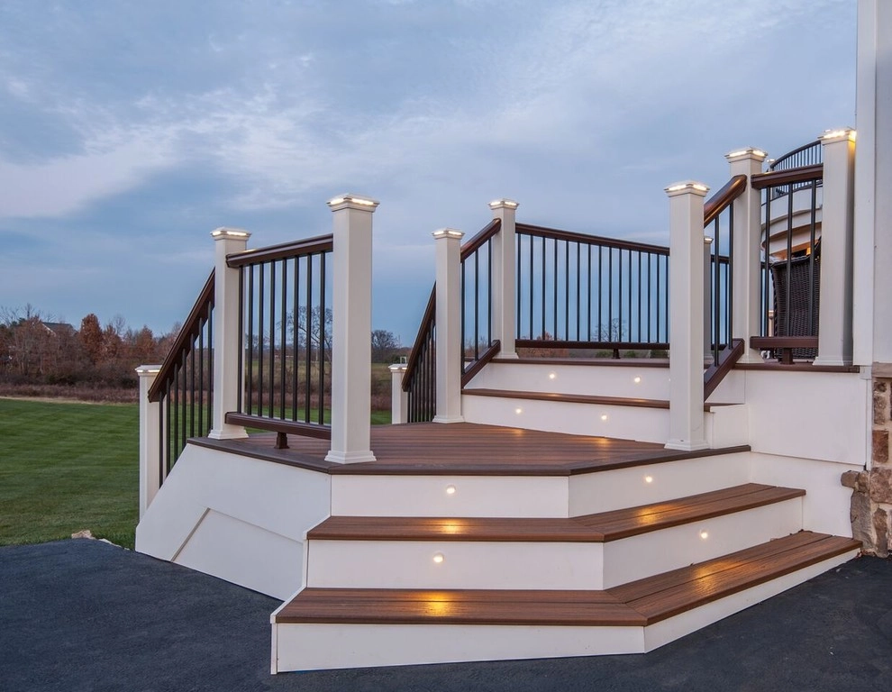 The Levade by Holloway Company Inc. - Photo 2