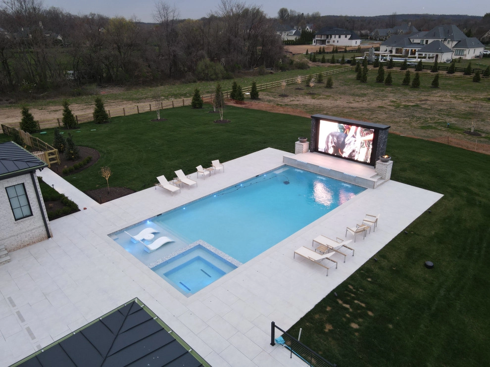 Leesburg Luxury by Holloway Company Inc. - Photo 6