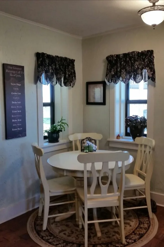 Brooks Interiors LLC - Photo 14