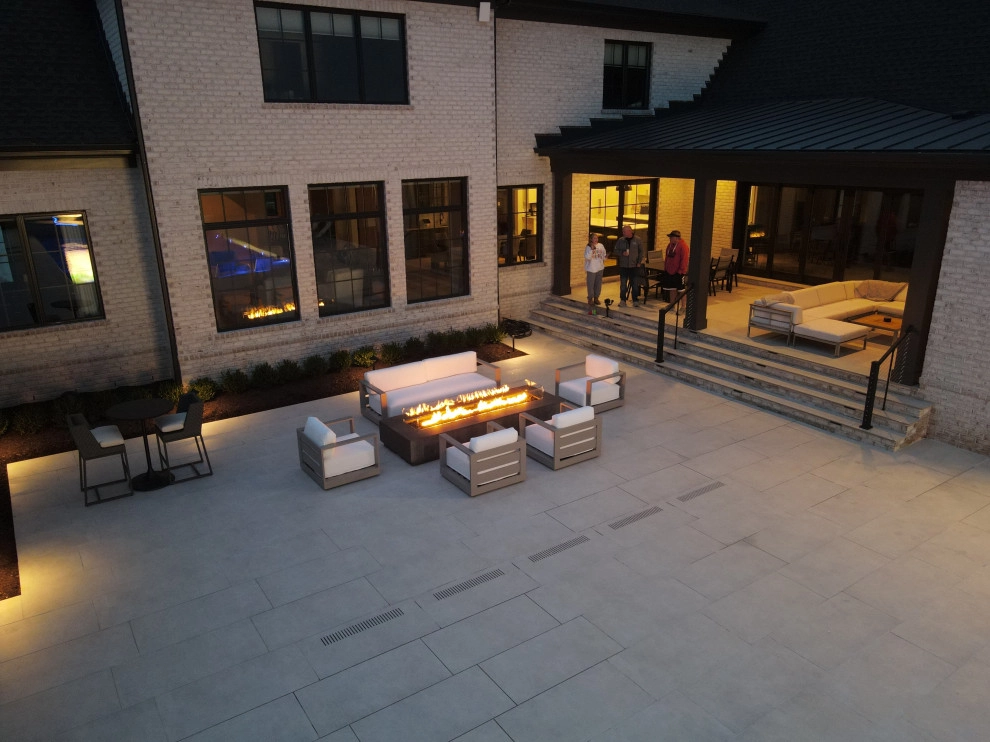 Leesburg Luxury by Holloway Company Inc. - Photo 13