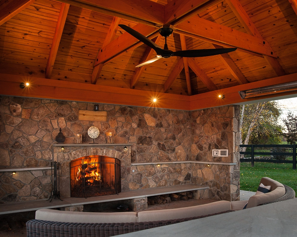 Leesburg, Beautiful Outdoor Living Experience by Holloway Company Inc. - Photo 14