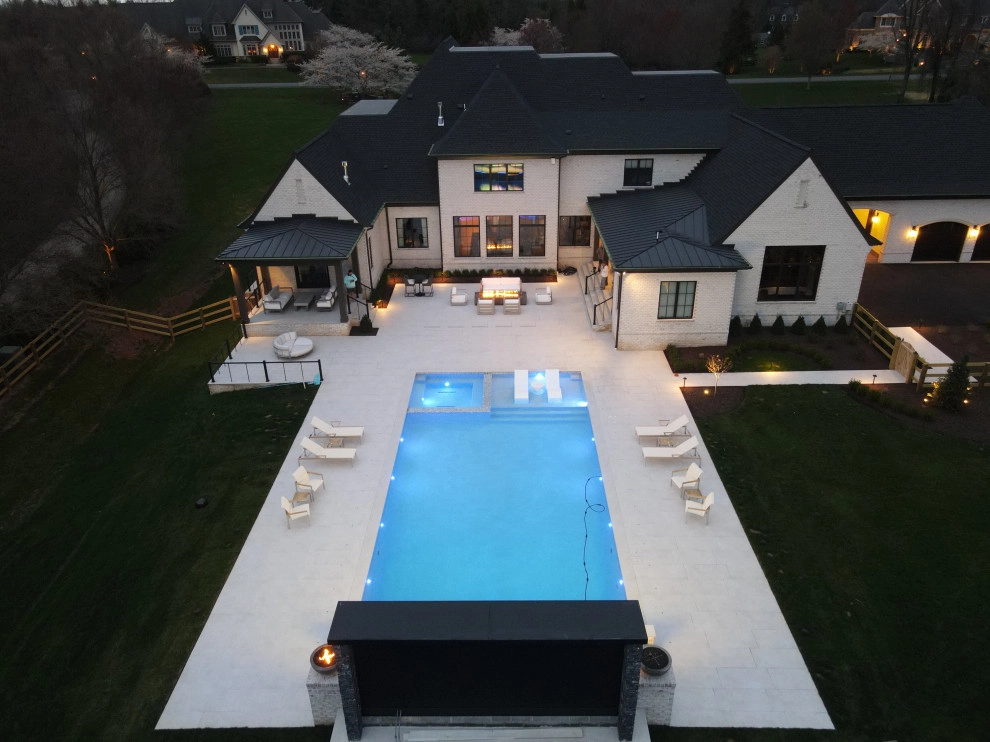 Leesburg Luxury by Holloway Company Inc. - Photo 11