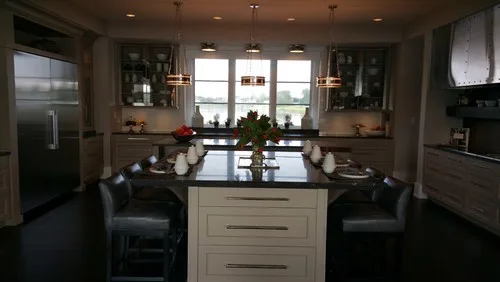 2015 Indianapolis Monthly Fantasy Residence by Savvy Style With Valerie - Photo 2
