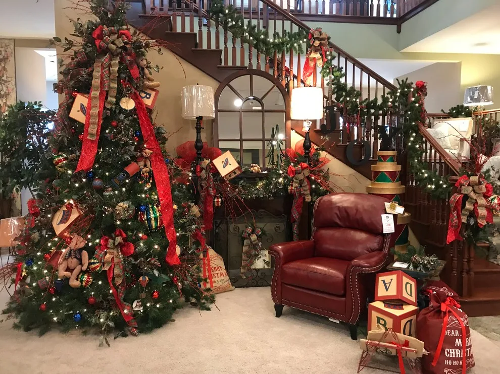 2017 Festive Displays by Union Furniture And Flooring - Photo 13