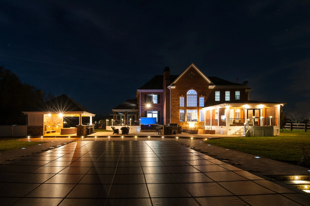 Leesburg, Beautiful Outdoor Living Experience by Holloway Company Inc. - Photo 11