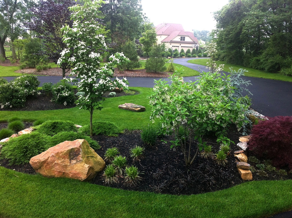 More Completed Projects by Holly Days Nursery & Landscaping - Photo 7