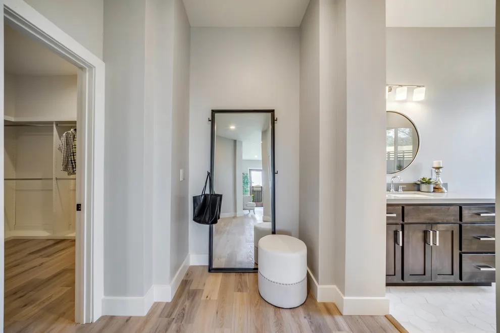 Crown Hill - Interior Design, Construction, and Merchandising by Four Seasons Design Team - Photo 17