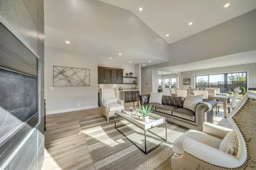 Crown Hill - Interior Design, Construction, and Merchandising by Four Seasons Design Team - Photo 5