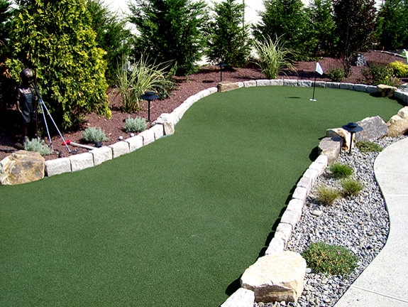 Putting Greens by Holly Days Nursery & Landscaping - Photo 4