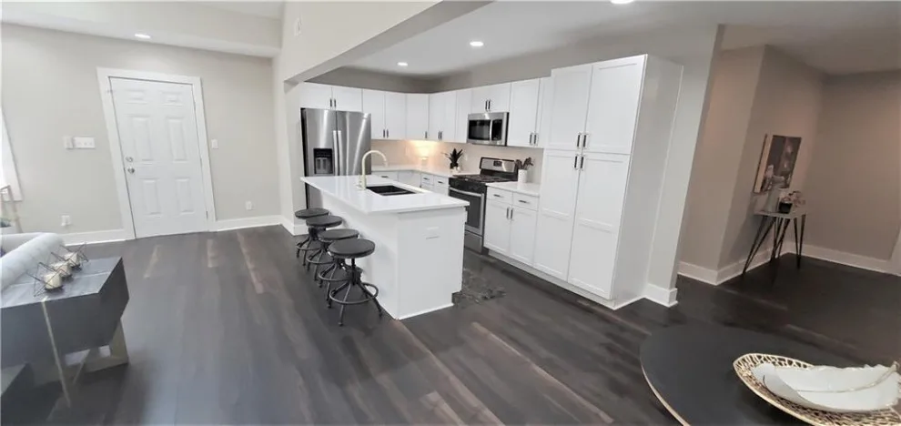 Forty-Second Avenue by House Of Sleek - Photo 11