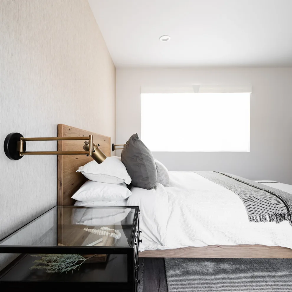 Fourth Avenue by Acacia + Spruce - Photo 9