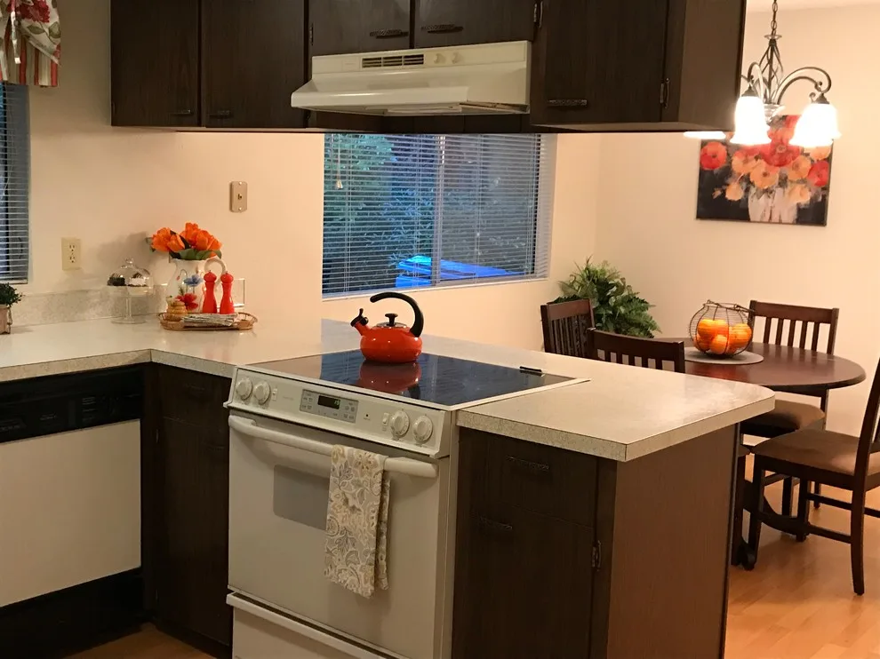 67th Avenue Gig Harbor by Peninsula Home Staging - Photo 4