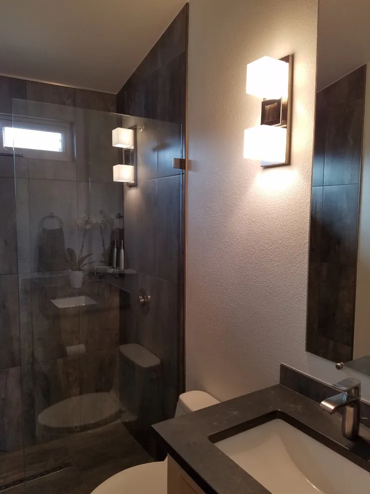 1980s Bathtub Transformation by Destijl Interiors - Photo 14