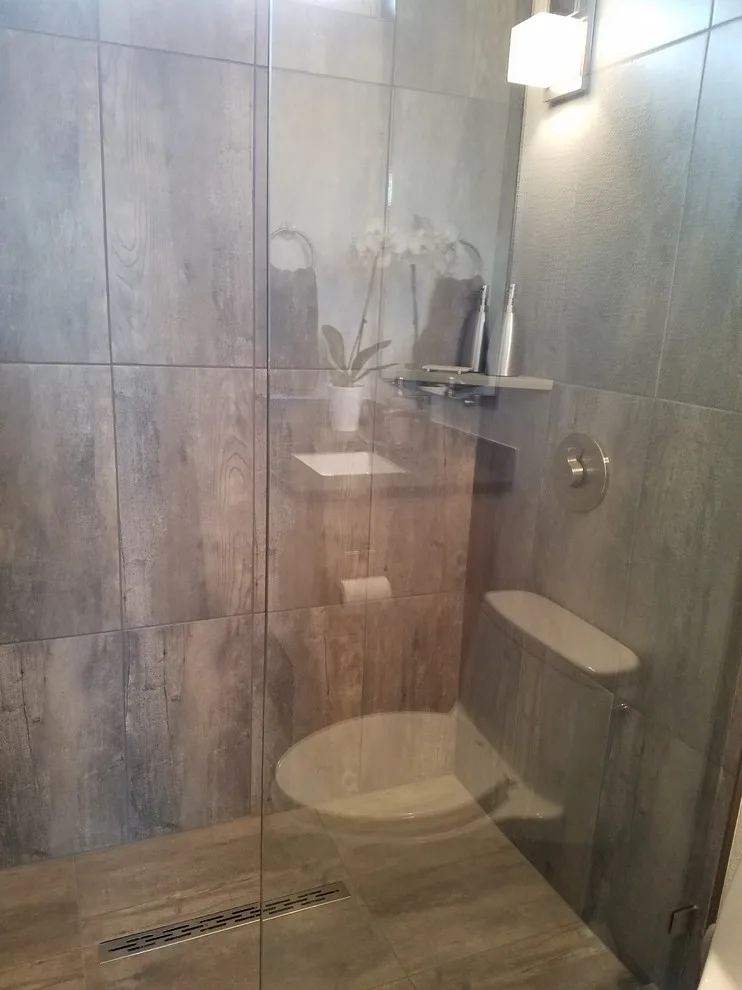 1980s Bathtub Transformation by Destijl Interiors - Photo 18