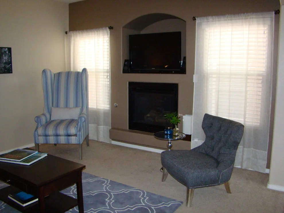 Gray accent wall by Destijl Interiors - Photo 4