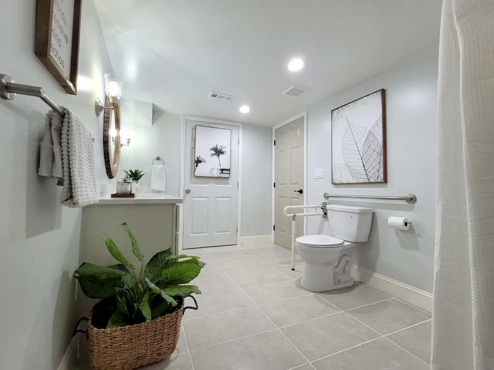 Accessible Bathroom for Wheelchair Users by Hyelee Design & Staging Avenue - Photo 4