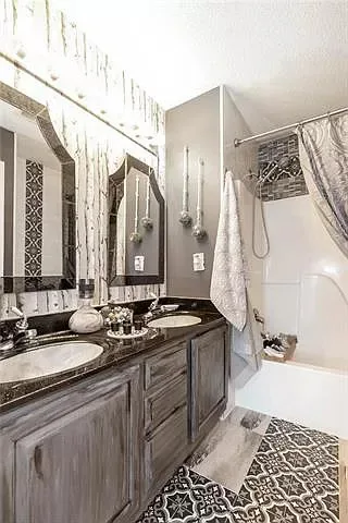 Condominium Renovation by Design With Envy Decorating Den Interiors - Photo 14