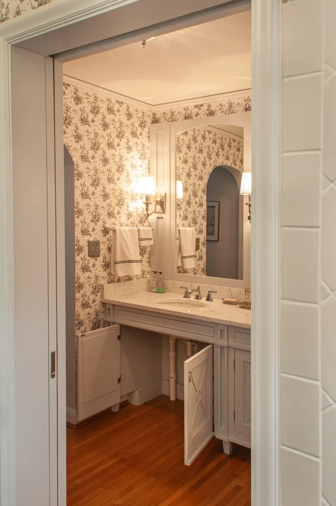 Tudor-inspired bathroom expansion by Gavin Design - Photo 7