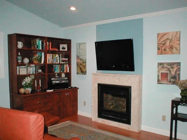 Home Workspace Designs by Dasha Interior Designs - Photo 2