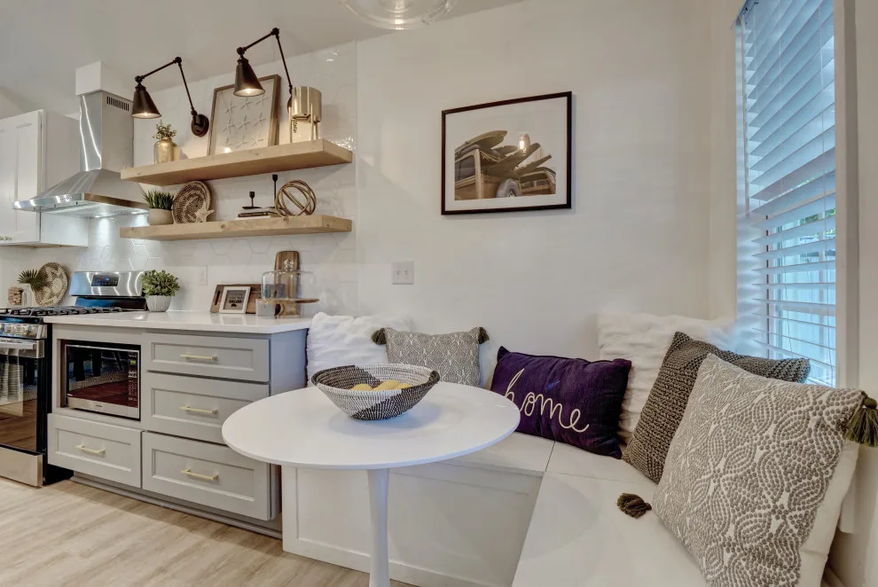 Porchlight Interiors LLC - Photo 5