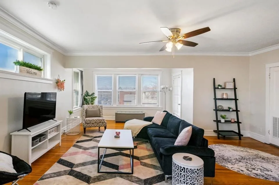 Airbnb Property Listing by Midwest Real Estate Photography, LLC - Photo 5