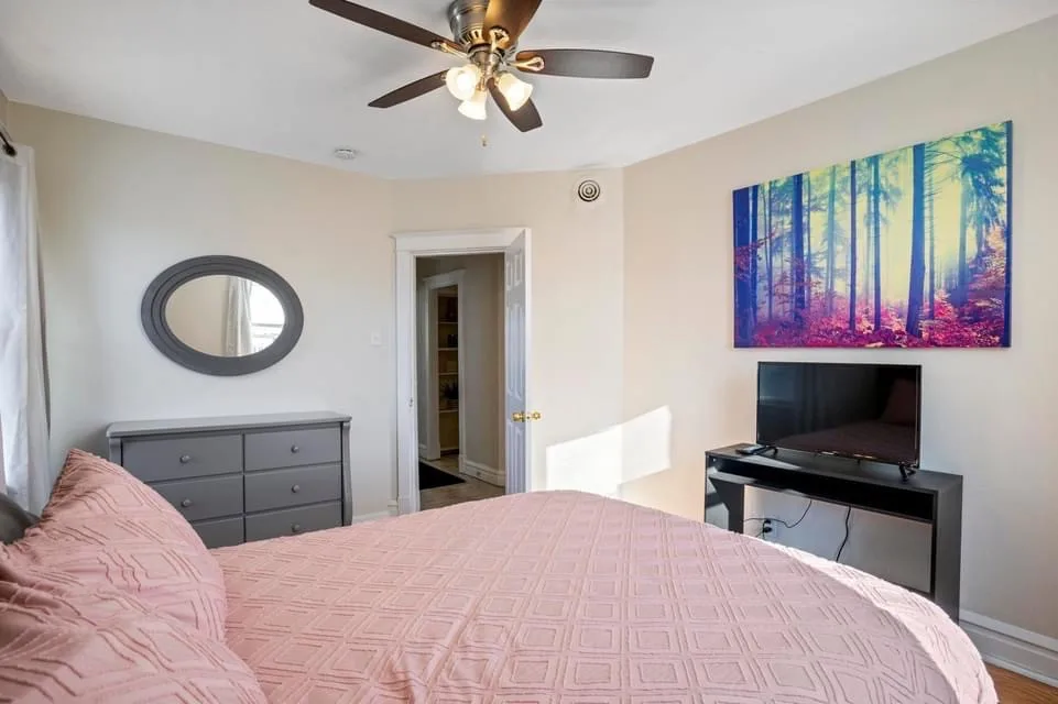 Airbnb Property Listing by Midwest Real Estate Photography, LLC - Photo 12