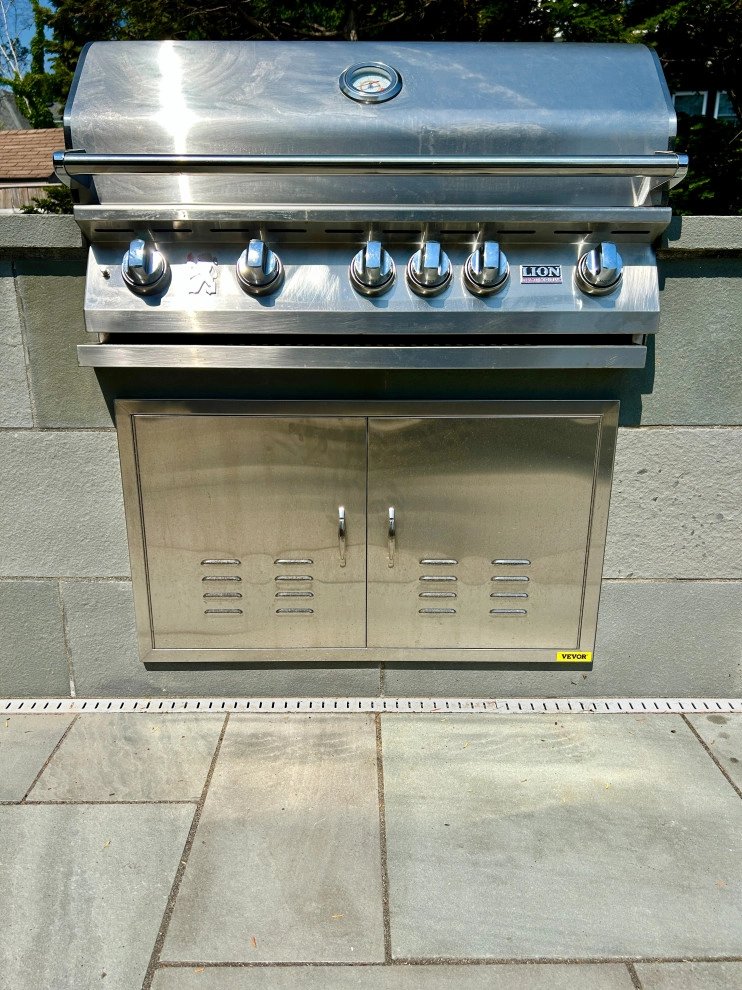 Outdoor Kitchen by HomeHarvest - Edible Landscapes And Construction - Photo 4