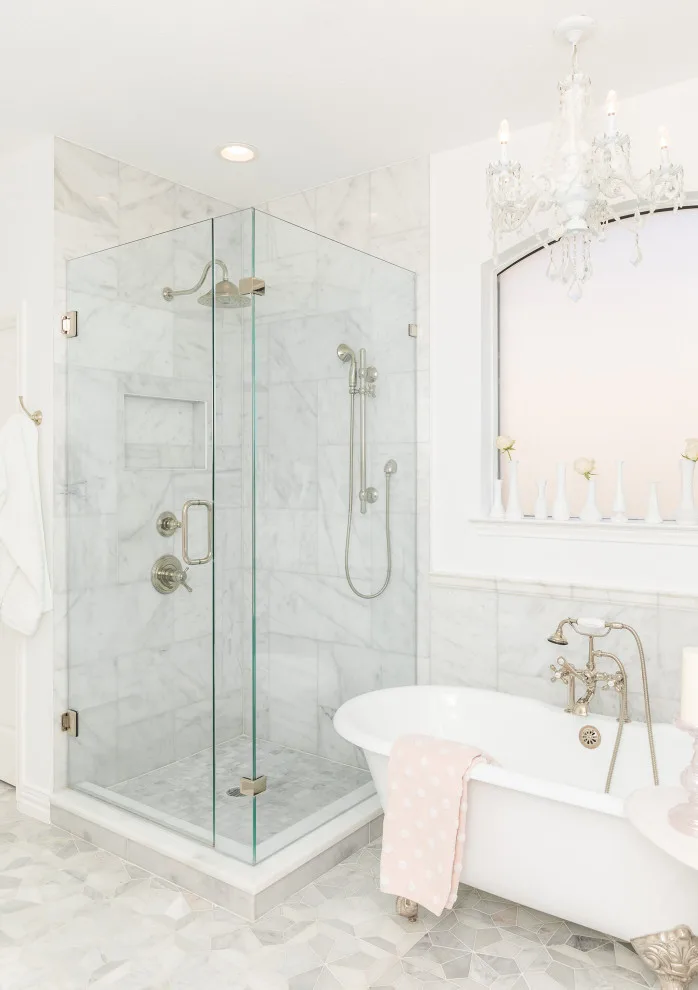 April Interiors - Photo 14