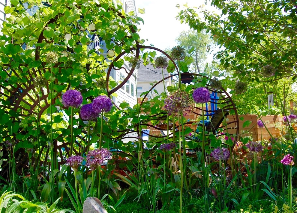 Artistic Edible Garden by HomeHarvest - Edible Landscapes And Construction - Photo 2