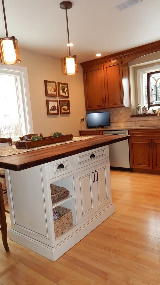 Traditional Amish Culinary Spaces by Duffy Homes LLC - Photo 9