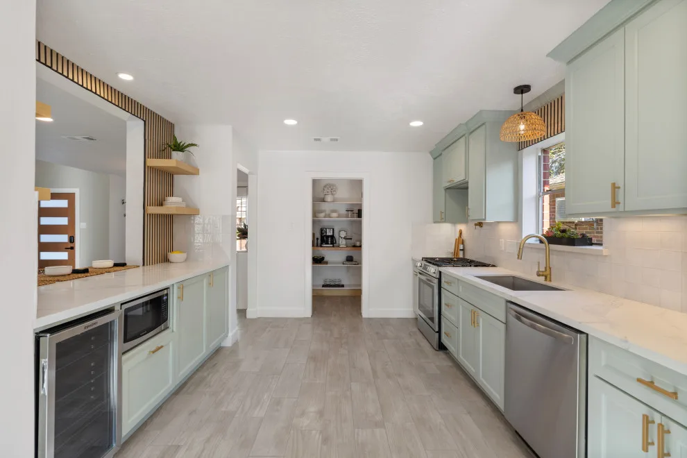 August Foliage by Plucky Gal Design & Renovations - Photo 11