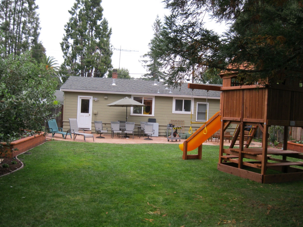 Family Backyard with Play Area & Raised Beds by Hortus Design Sustainable Landscapes - Photo 2