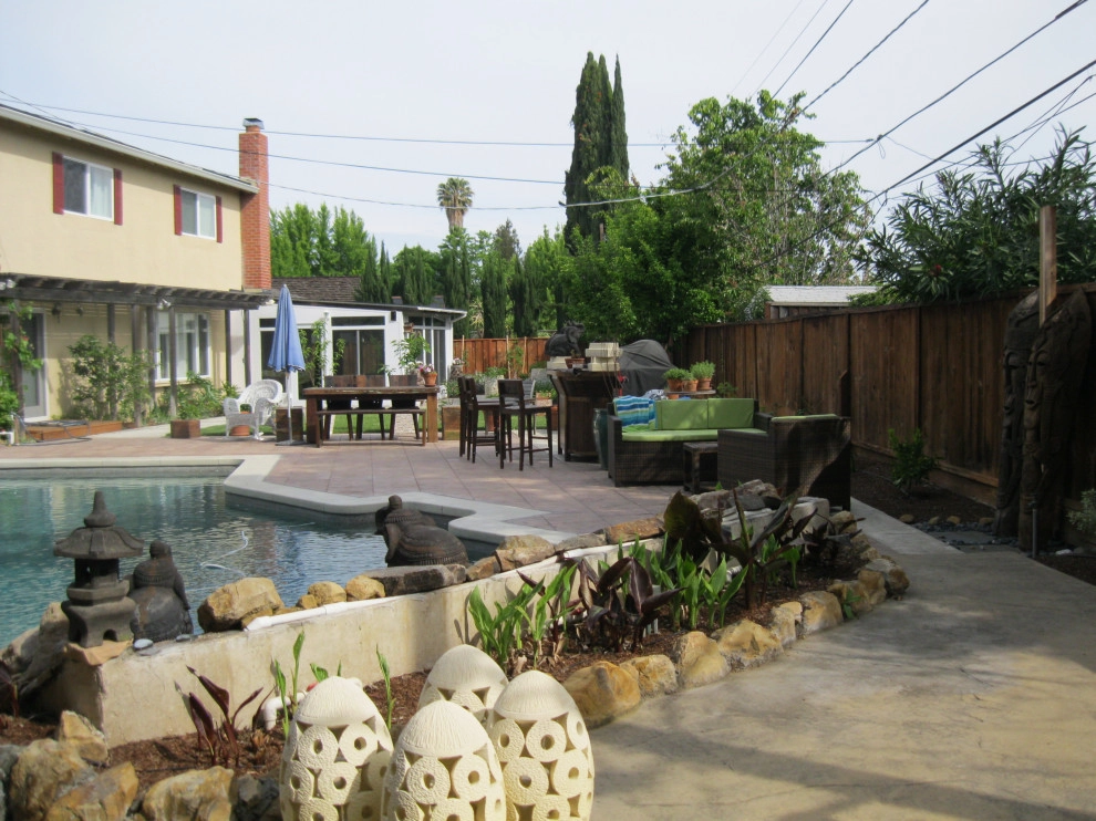 Backyard with Vegetable Garden & Pool Area by Hortus Design Sustainable Landscapes - Photo 4