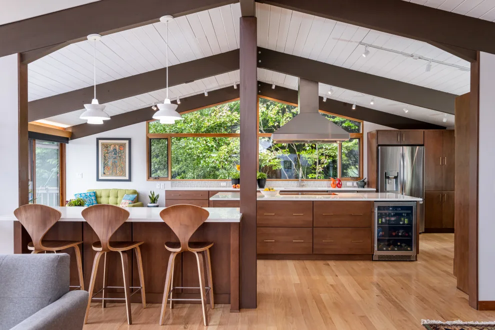 Acclaimed Mid-Century Modern Deck House by The Design Gallery - Photo 17