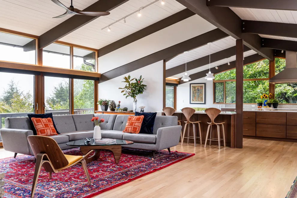 Acclaimed Mid-Century Modern Deck House by The Design Gallery - Photo 6