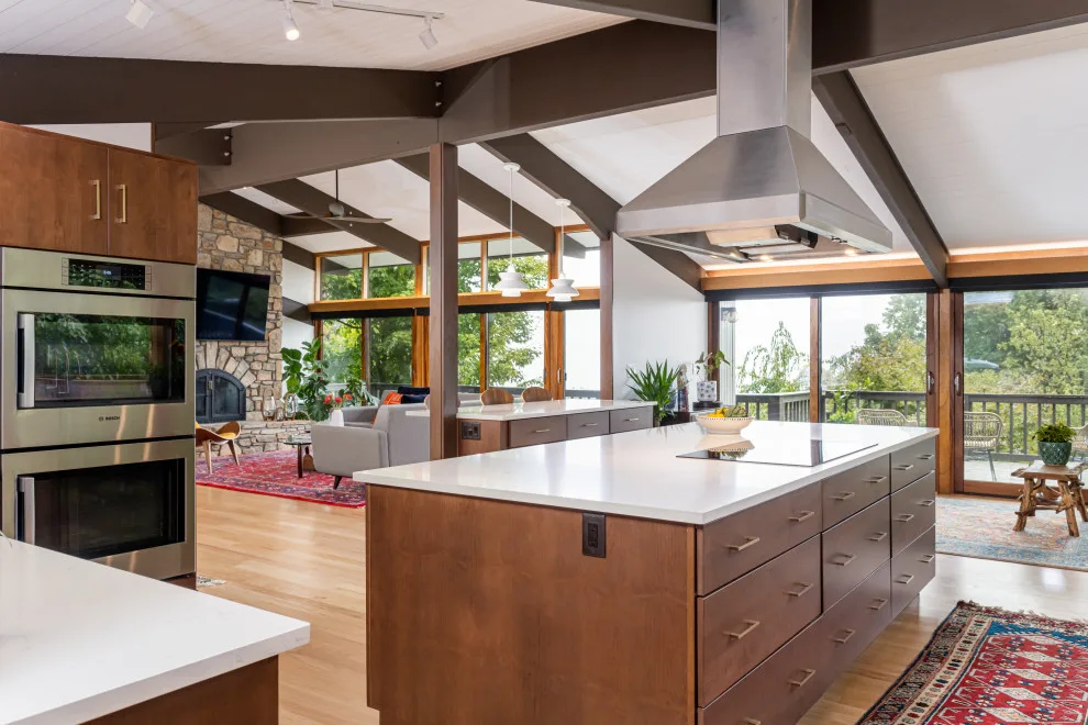 Acclaimed Mid-Century Modern Deck House by The Design Gallery - Photo 5